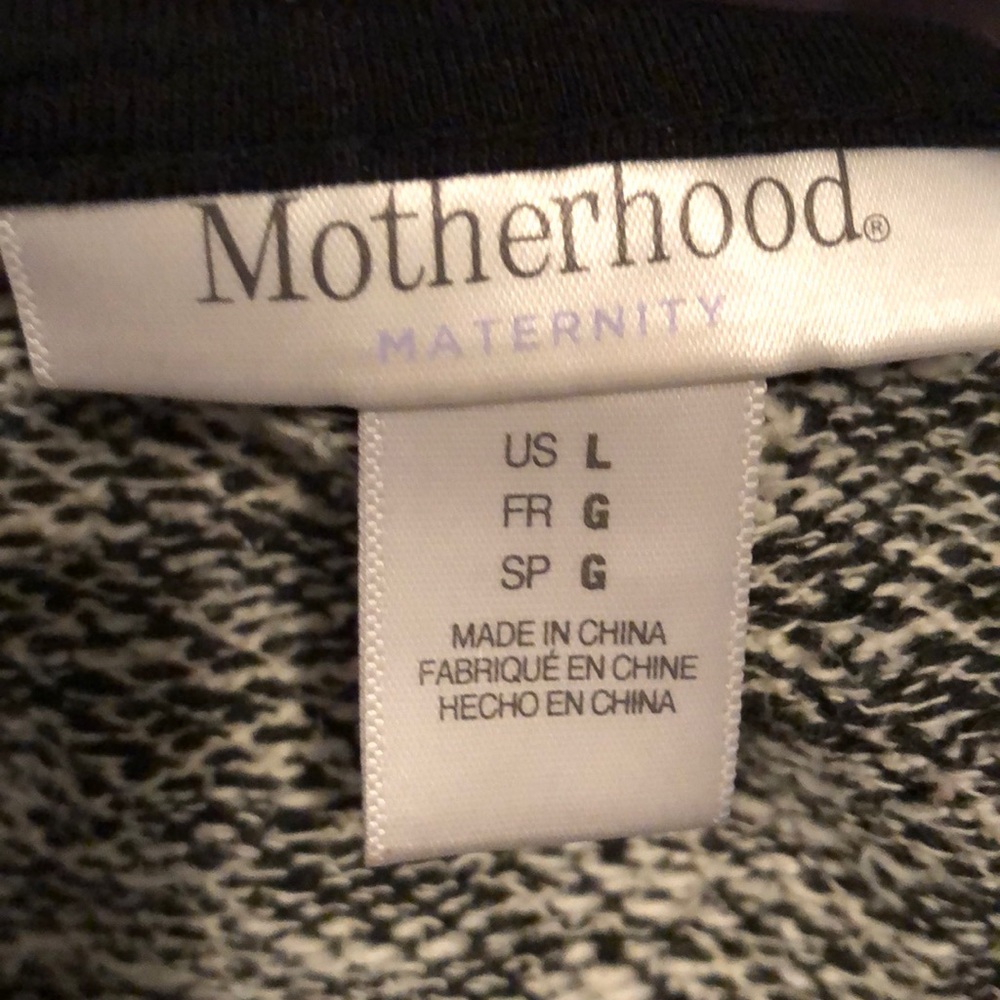 Motherhood Maternity Size L long sleeve
